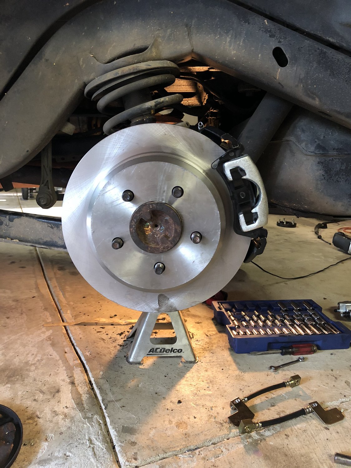 Crown Automotive RT31006 Drum to Disc Conversion Kit for 9706 Jeep